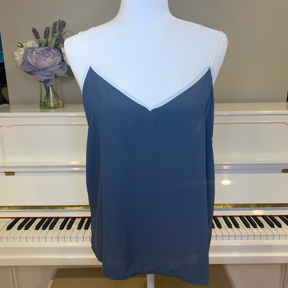 F21 blue & white chiffon-like cami - Picture 3 of 5